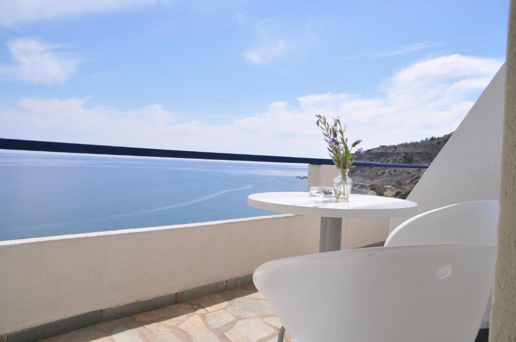 Big Blue Studios Myrtos Екстериор снимка